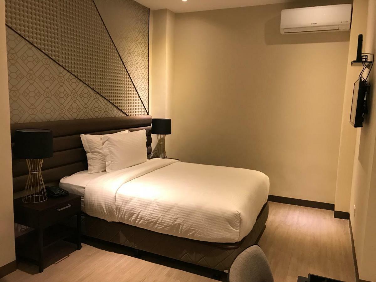 MAXX Hotel Ortigas Pasig City Exterior foto