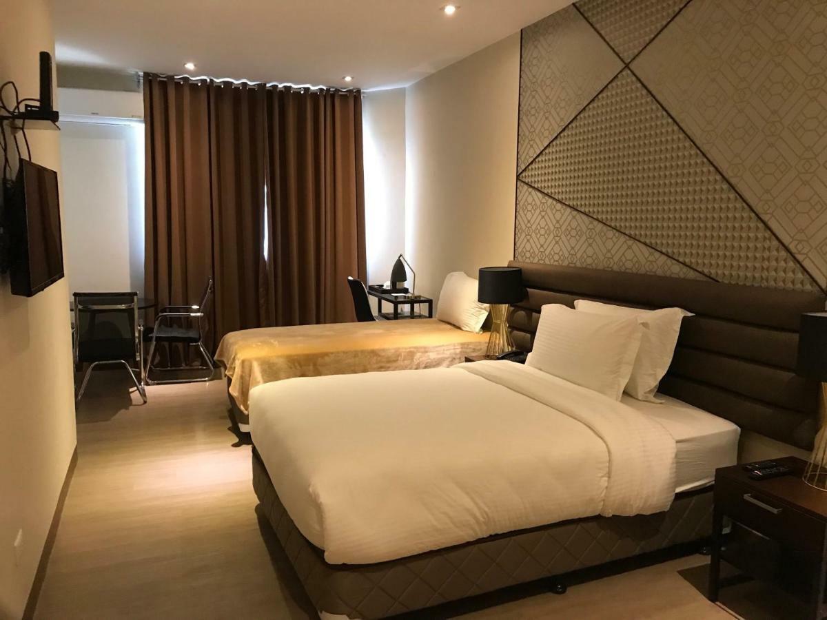 MAXX Hotel Ortigas Pasig City Exterior foto